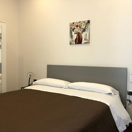 לינה וארוחת בוקר נאפולי Bruno House מראה חיצוני תמונה
