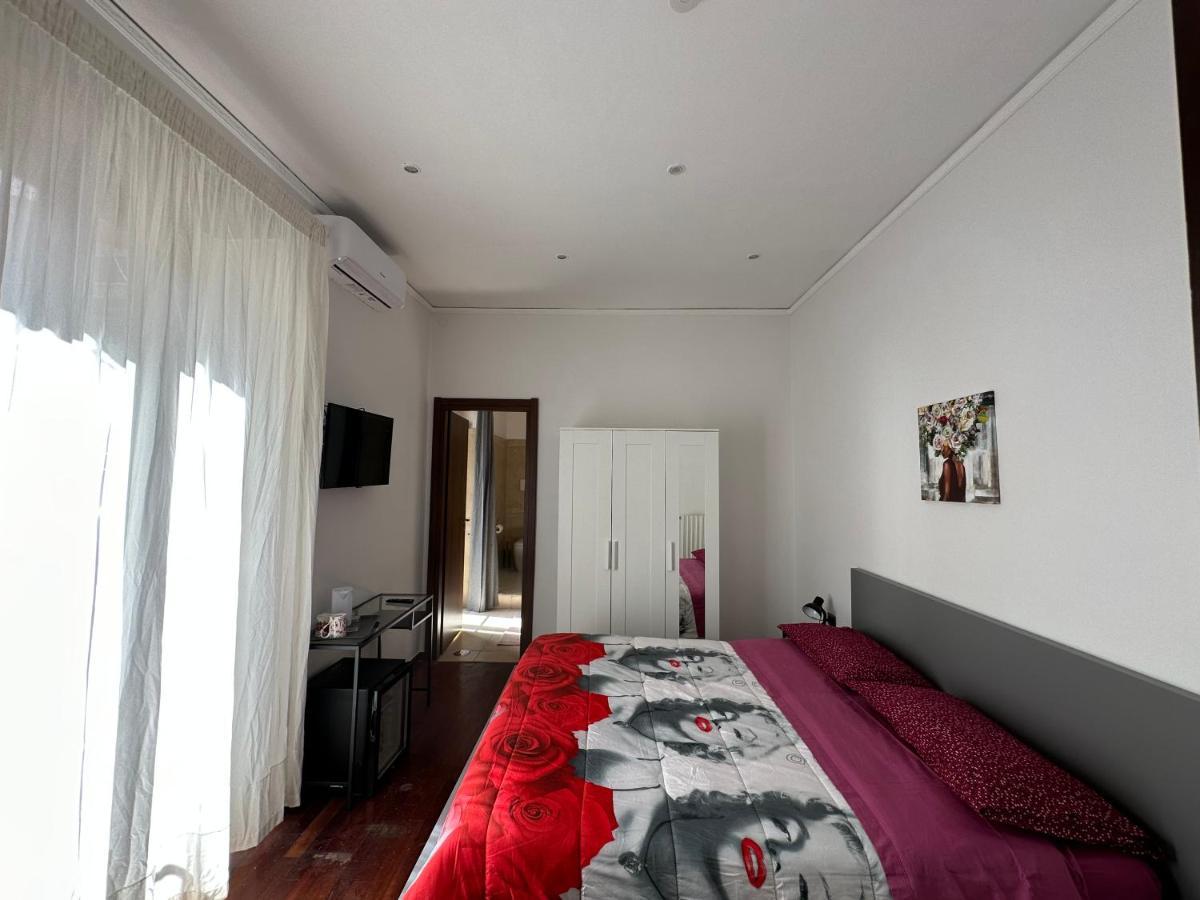 לינה וארוחת בוקר נאפולי Bruno House מראה חיצוני תמונה